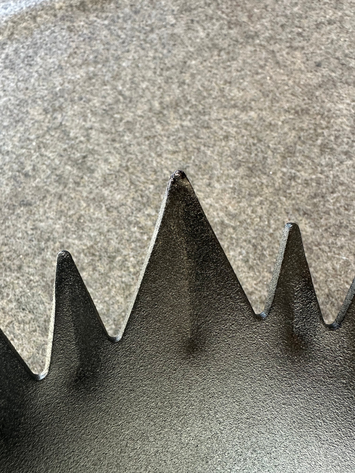 Factory Second Krazy Beaver Shovel XL #24 (Black Textured Head / Black Handle)