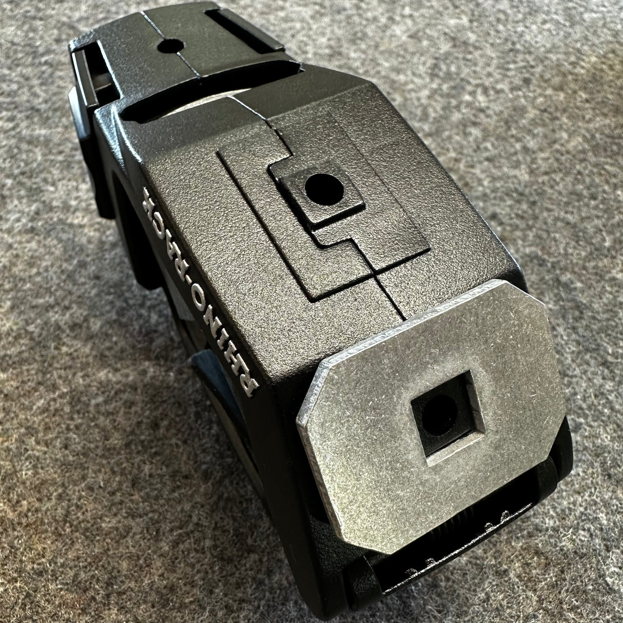 Universal Rhino-Rack "Stow It" Shovel Mounts (RSIT2)