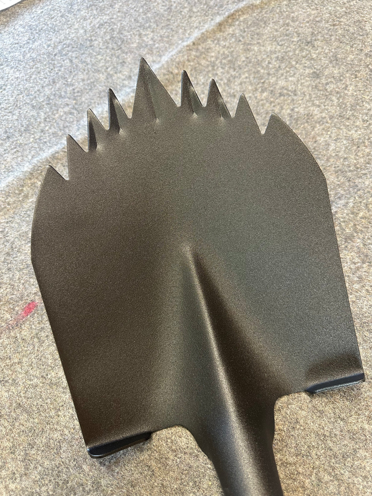 Factory Second Krazy Beaver Shovel XL #7 (Black Textured Head / Black Handle)